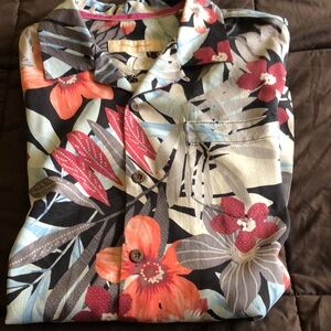 Tommy Bahama, 100% silk